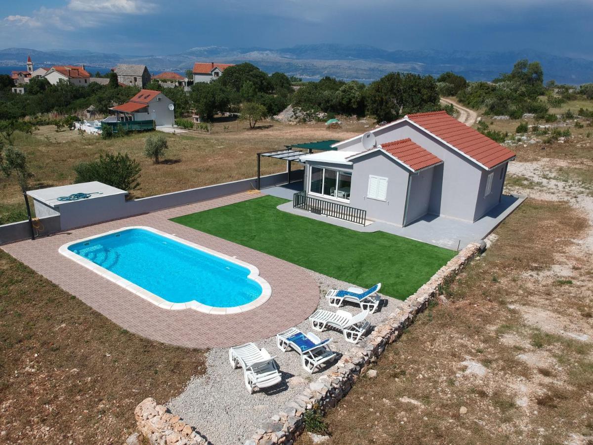 Nane Garden House With Heated Pool Villa Mirce Eksteriør bilde
